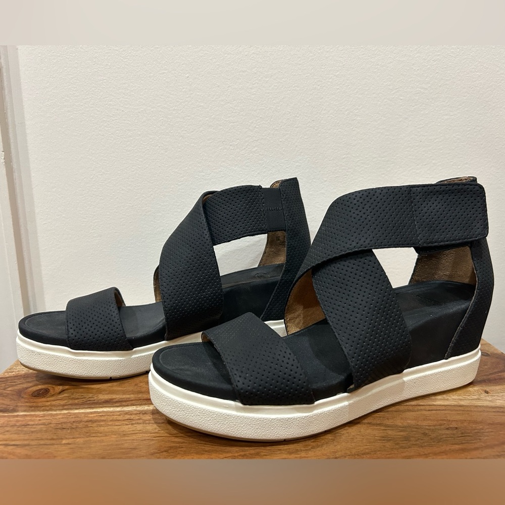 Dr. Scholl's Sheena Platform Wedge Sandals